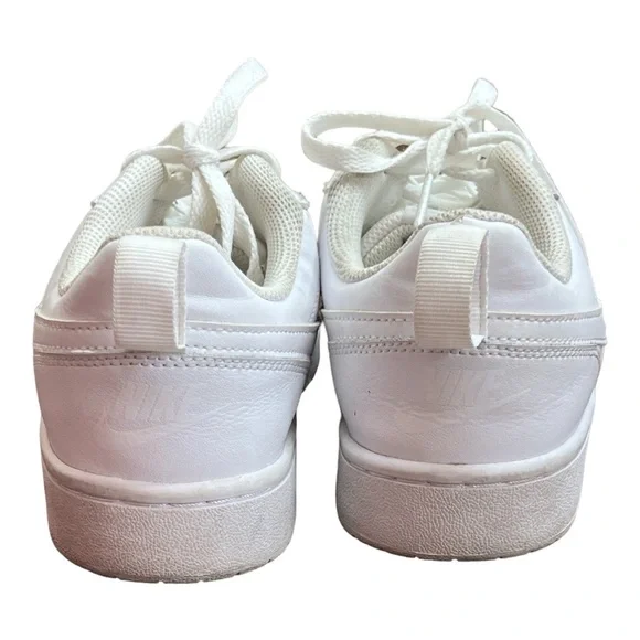 Sz 6Y White Nike Sneakers - Picture 4 of 5